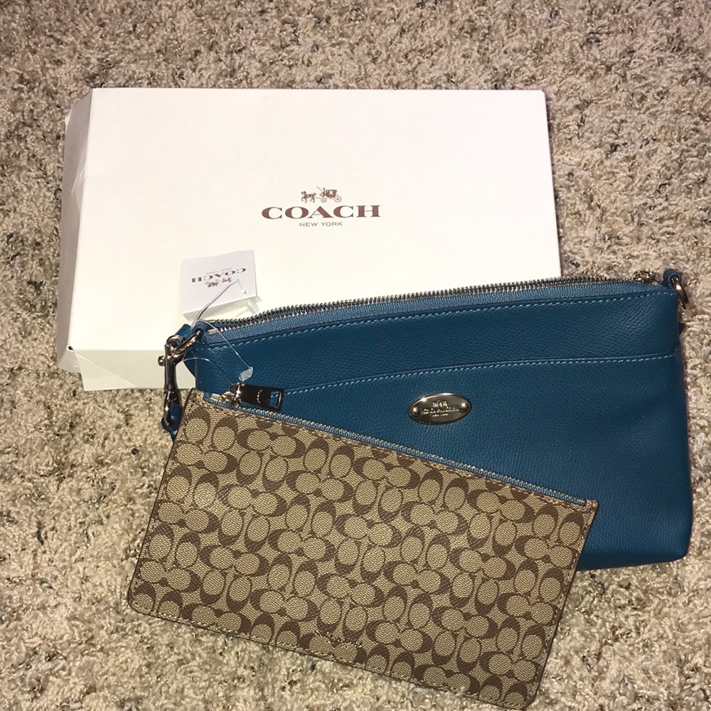 Coach Pop Wallet Pouch